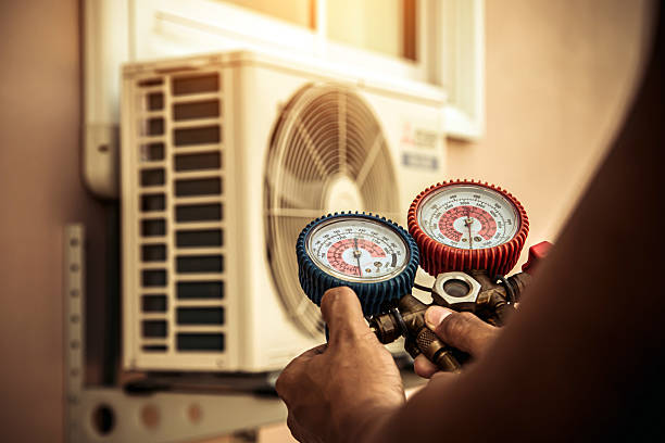 Professional Hvac Installation technician working in East Troy, WI